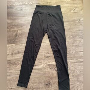 3/$30 American eagle cotton blend plain black leggings with some stretch